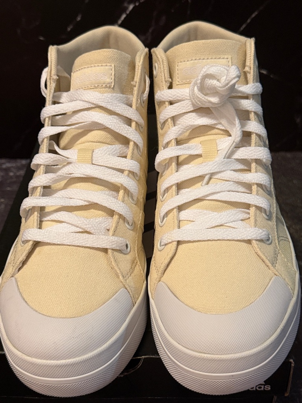 Adidas Women’s Bravada Mid Skateboarding shoes Size 9 Wonder White Cream - Picture 2 of 15